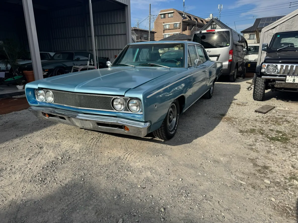 Dodge Coronet（ライトブルー / 4ドア）