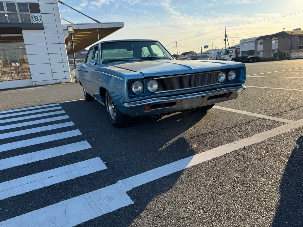 Dodge Coronet（ライトブルー / 4ドア）