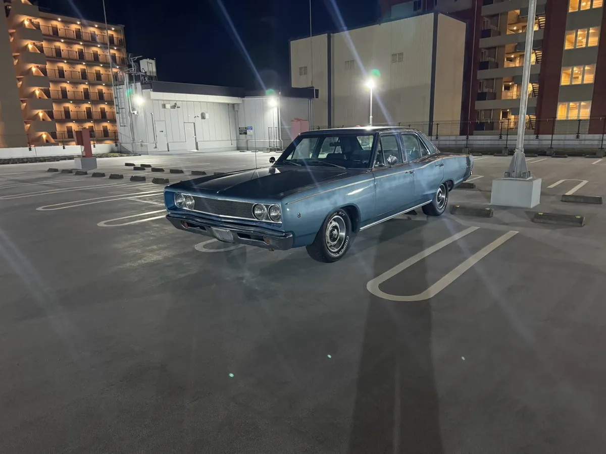 Dodge Coronet（ライトブルー / 4ドア）