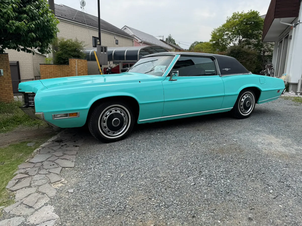 Ford Thunderbird（ターコイズ / ランドウトップ）