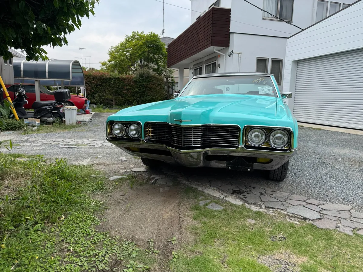 Ford Thunderbird（ターコイズ / ランドウトップ）
